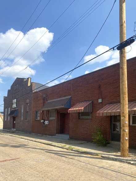Primary Photo Of 400 Shingiss St, McKees Rocks Lodge Meeting Hall For Sale