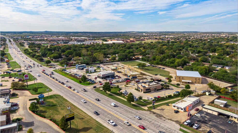 More Photos Of 820 SW Wilshire Blvd, Burleson Office For Sale