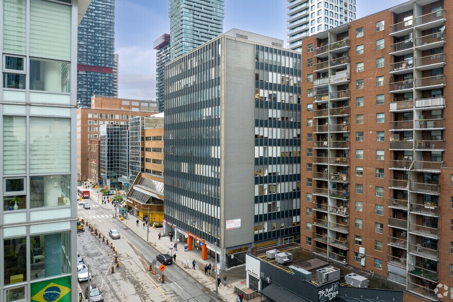Primary Photo Of 120 Eglinton Ave E, Toronto Medical For Lease
