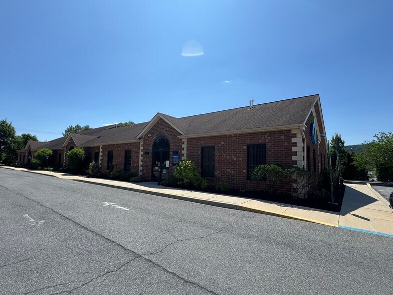 More Photos Of 6451 Village Ln, Macungie Office For Lease