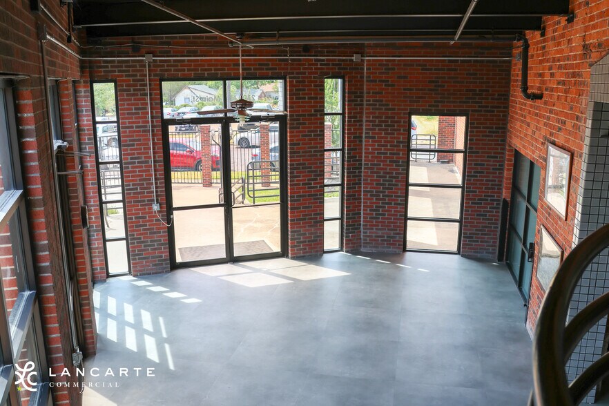 More Photos Of 2100 N Main St, Fort Worth Unknown For Lease