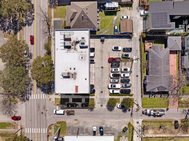 More Photos Of 841 Yale St, Houston Medical For Sale