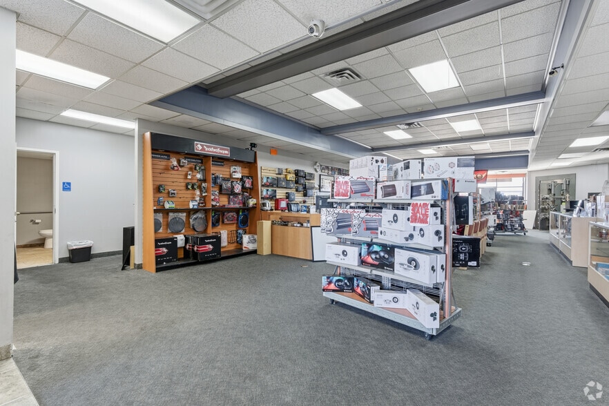 More Photos Of 1760 W Florida Ave, Hemet Freestanding For Sale