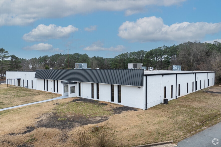Primary Photo Of 3211 Bramer Dr, Raleigh Showroom For Sale