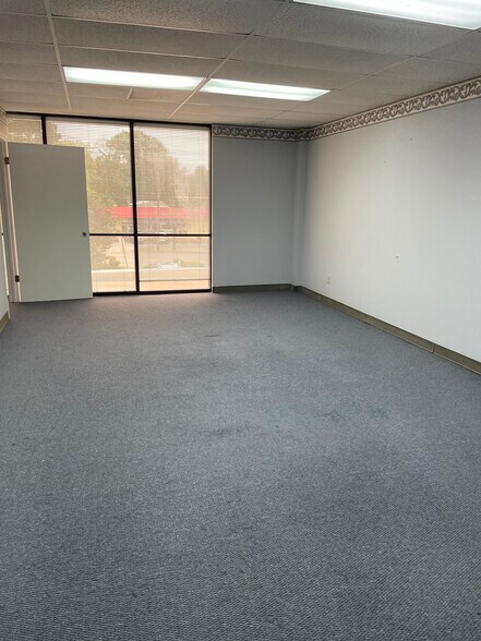 More Photos Of 2500 Center Point Pky, Birmingham Medical For Lease