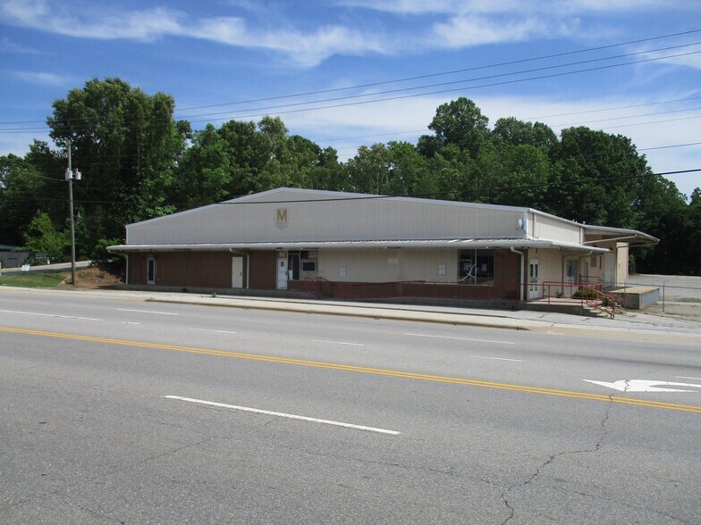 More Photos Of 91 New Leicester Hwy, Asheville Flex For Sale