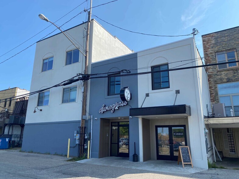 More Photos Of 117 N Mitchell St, Cadillac Medical For Sale