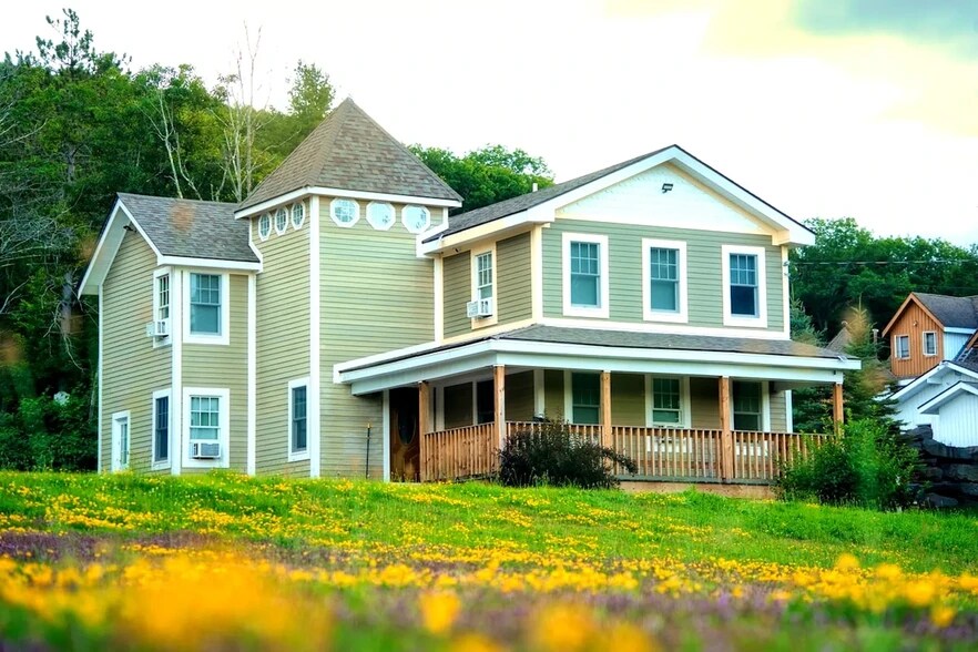 More Photos Of 218 NY-296, Windham Hotel For Sale