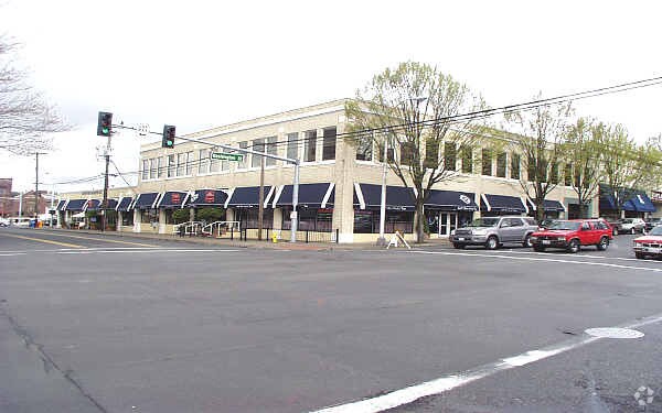 More Photos Of 1004-1010 W Washington St, Vancouver Storefront Retail Office For Lease