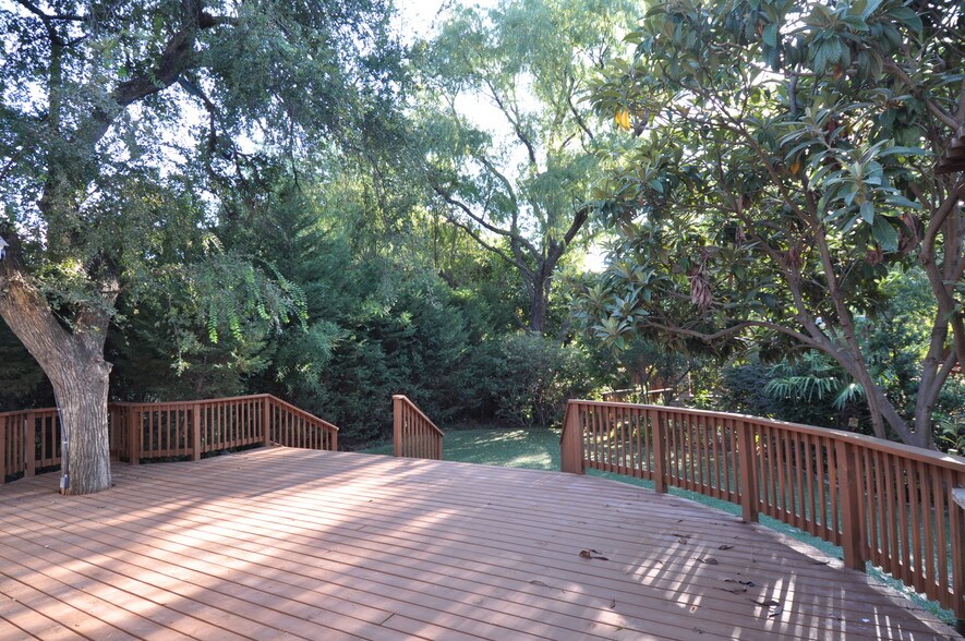 More Photos Of 8849 Carroll Cir, Frisco Freestanding For Lease