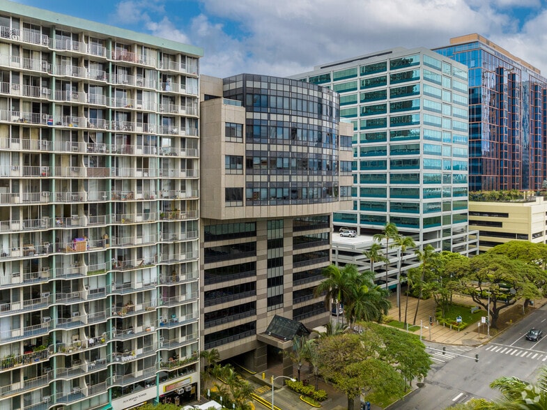 More Photos Of 1601 Kapiolani Blvd, Honolulu Office For Lease