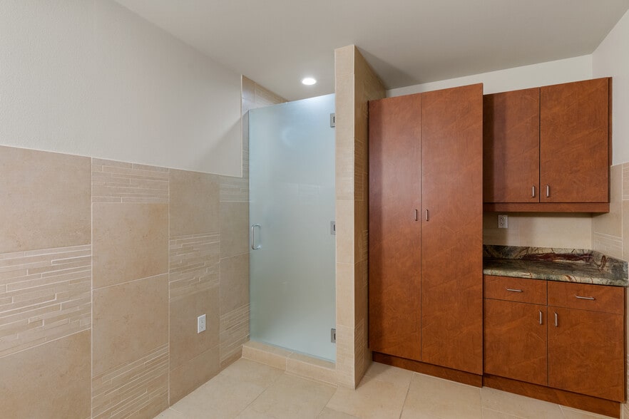 More Photos Of 6960 Smoke Ranch Rd, Las Vegas Medical For Lease