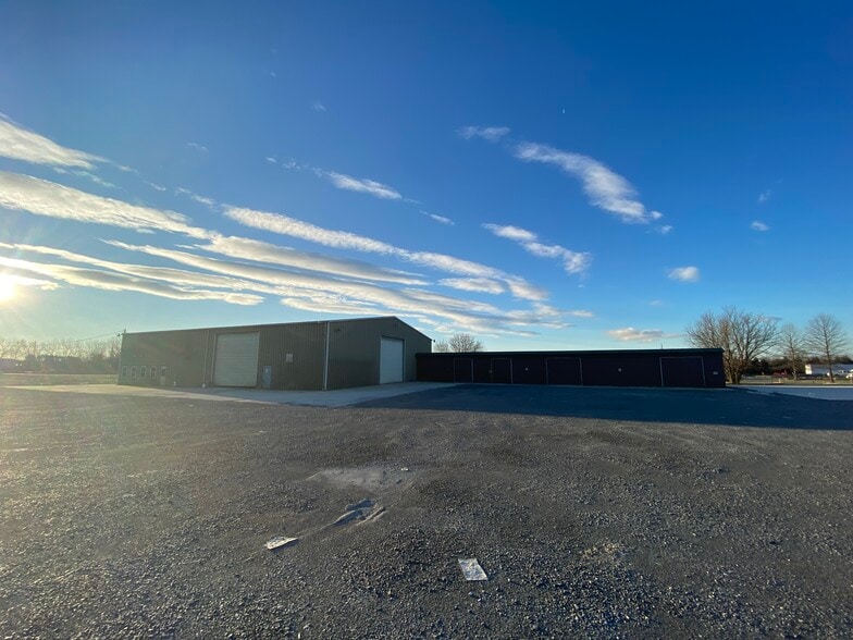 More Photos Of 585 Daniels Rd, Nazareth Manufacturing For Sale