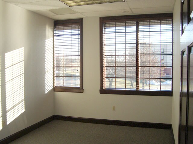 More Photos Of 1414 SW Ashworth Pl, Topeka Office For Lease