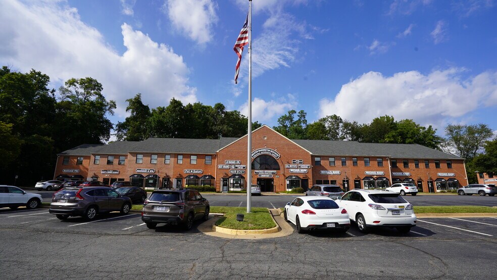 More Photos Of 8626-8630 Lee Hwy, Fairfax Unknown For Lease