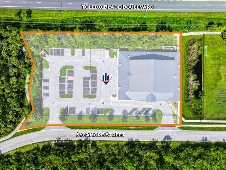 More Photos Of 2597 Sycamore St, North Port Industrial For Sale