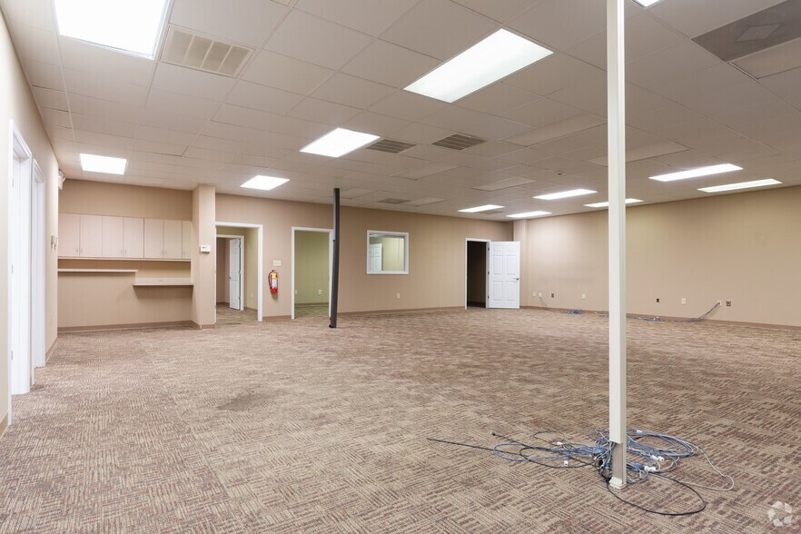 More Photos Of 1275 Highway 54 W, Fayetteville Medical For Lease