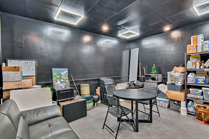 More Photos Of 1724 NE 2nd St, Gainesville Light Manufacturing For Sale