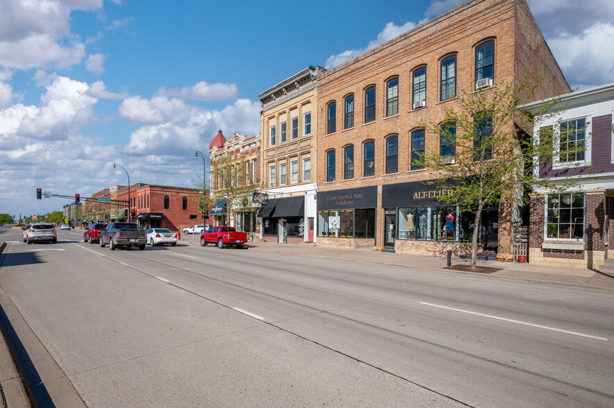 Primary Photo Of 216-218 S Minnesota Ave, Saint Peter Apartments For Sale