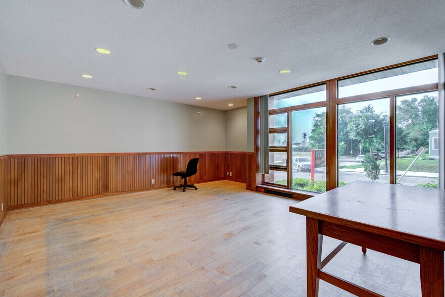 More Photos Of 800 N 42nd Ave, Minneapolis Medical For Lease