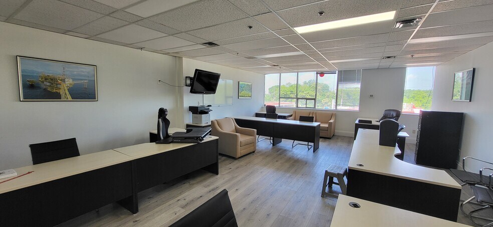 More Photos Of 991-1025 Finch Ave W, Toronto Office For Lease