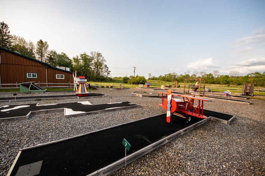 More Photos Of 1364 County Highway 12 rd, Mount Vision Storefront For Sale