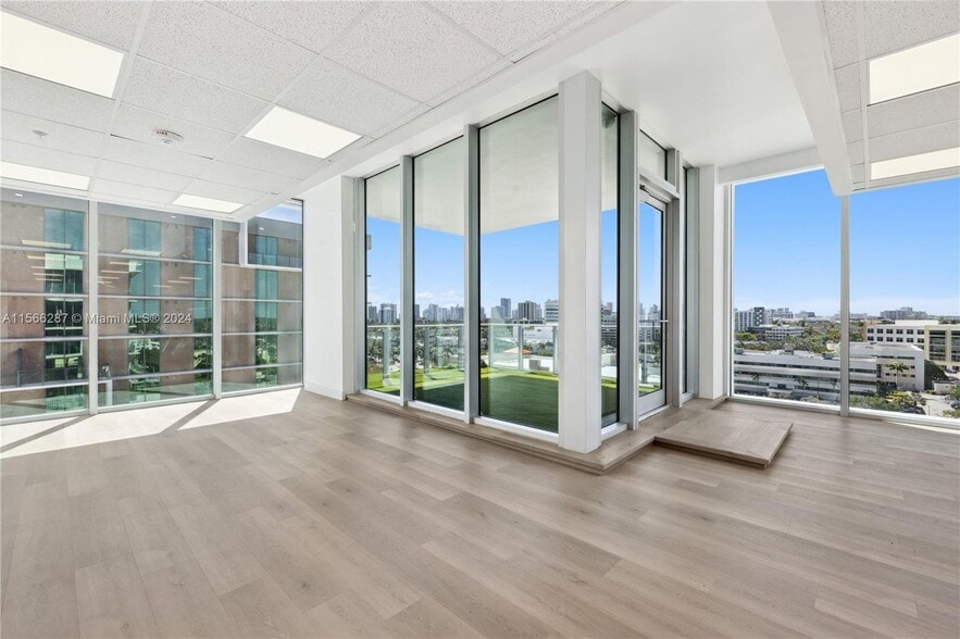 More Photos Of 2820 NE 214th St, Aventura Loft Creative Space For Sale