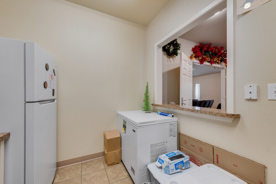 More Photos Of 108 N Chattey Rd, DeSoto Religious Facility For Sale