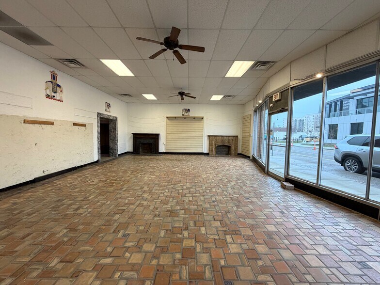 More Photos Of 814 Cleveland Ave NW, Canton Freestanding For Lease