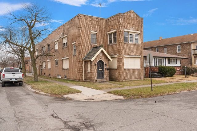 Primary Photo Of 1301 Pennsylvania St, Gary Apartments For Sale