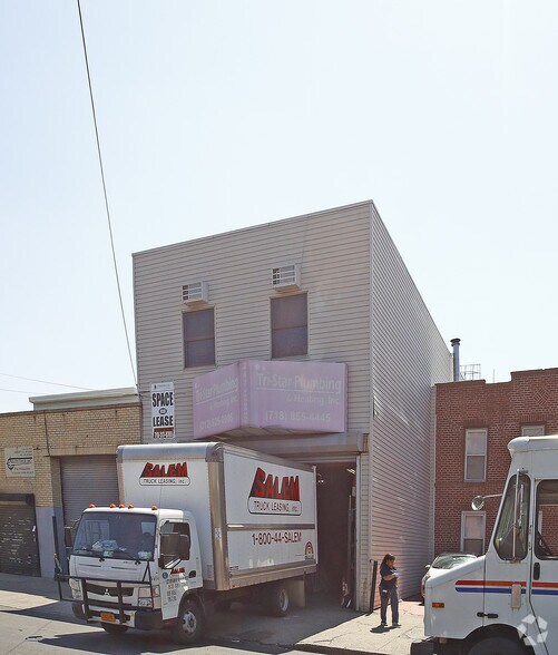 More Photos Of 247 Van Brunt St, Brooklyn Storefront Retail Office For Lease