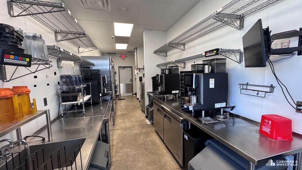 More Photos Of 5180 Garfield ave, Loveland General Retail For Sale