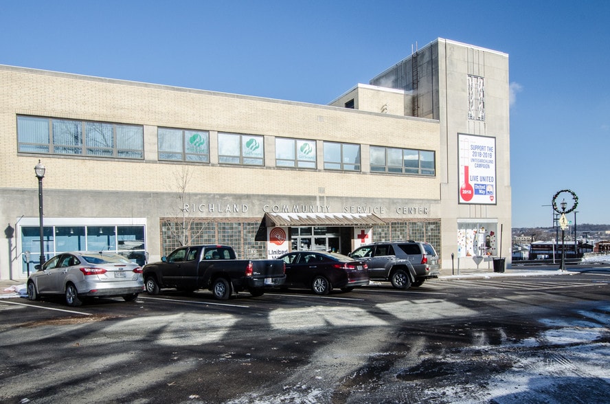More Photos Of 35 N Park St, Mansfield Office For Sale