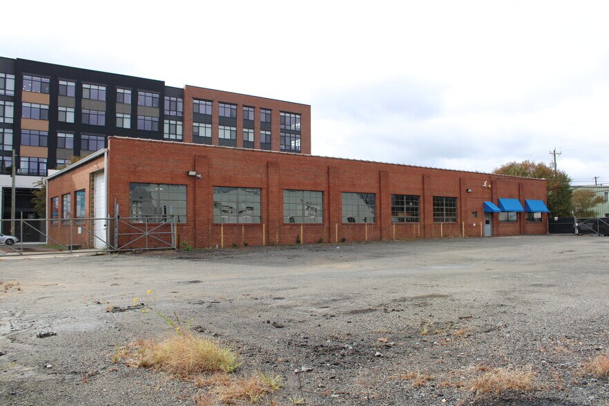 More Photos Of 1701-1705 Roseneath Rd, Richmond Warehouse For Lease
