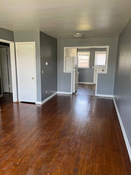 More Photos Of 6442 n bayley, Wichita Apartments For Sale