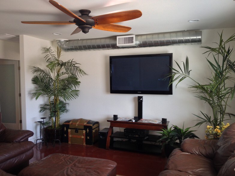 More Photos Of 2540 E Indian School Rd, Phoenix Loft Creative Space For Lease