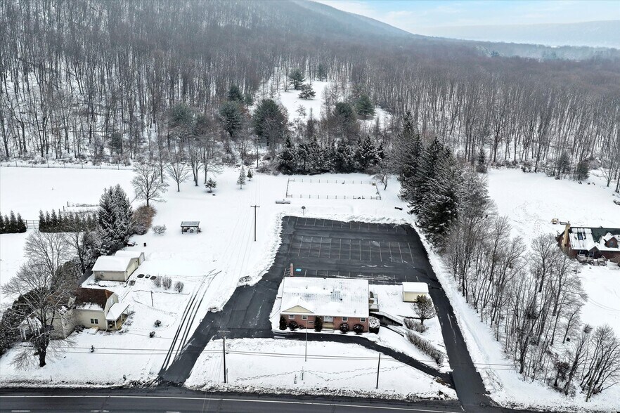 More Photos Of 780 Claremont Ave, Tamaqua Office For Sale