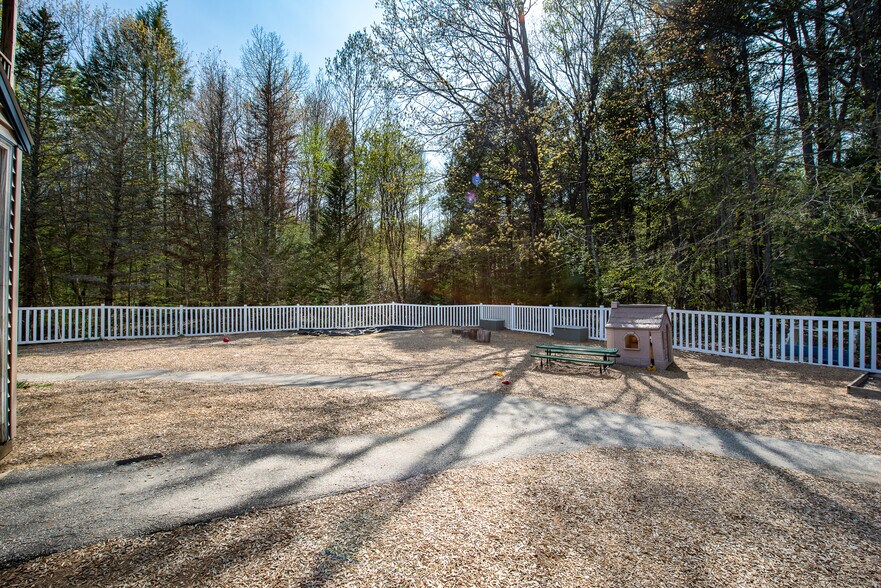 More Photos Of 105 Durham Rd, Dover Daycare Center For Sale