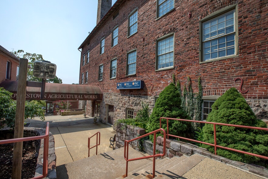 More Photos Of 100 S Main St, Doylestown Office For Lease