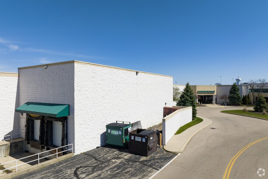 More Photos Of 987-999 E Ash St, Piqua Unknown For Lease