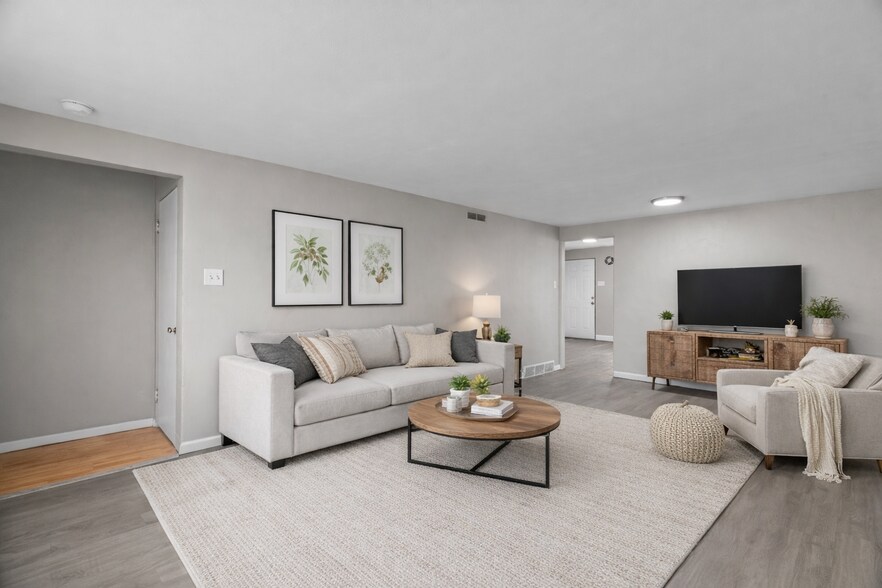 More Photos Of 1001-1031 North and South Rd, University City Apartments For Sale