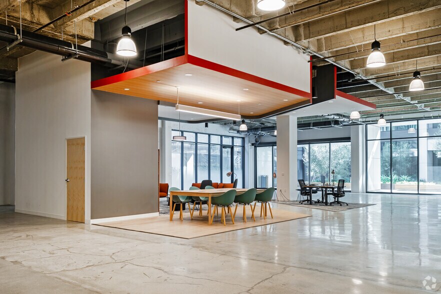 More Photos Of 10730 W Pico Blvd, Los Angeles Loft Creative Space For Lease