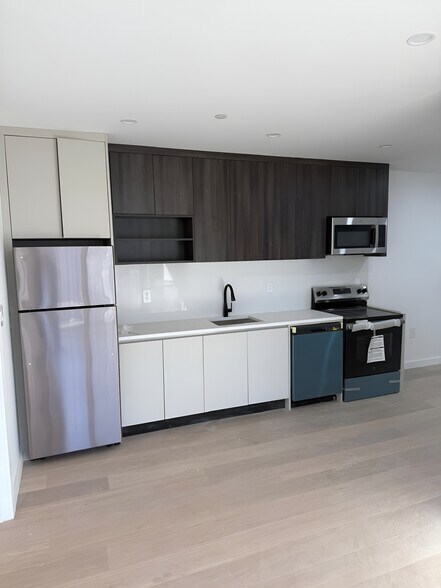 More Photos Of 3216 Glenwood Rd, Brooklyn Apartments For Sale