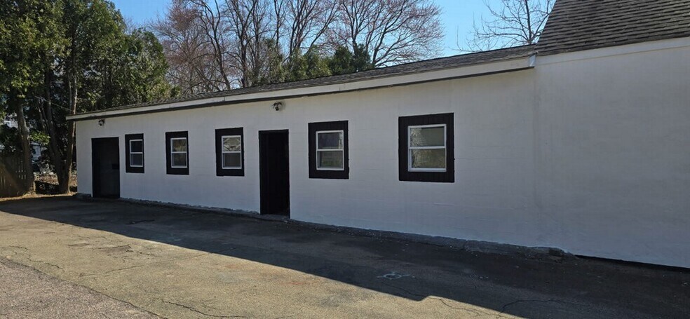 More Photos Of 11 Summer St, Bellingham Manufacturing For Sale