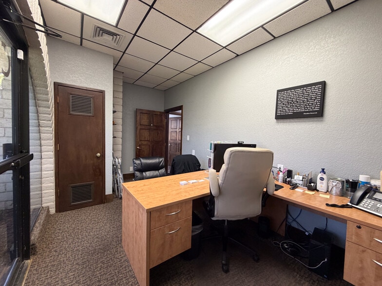 More Photos Of 601 S Rancho Dr, Las Vegas Medical For Sale