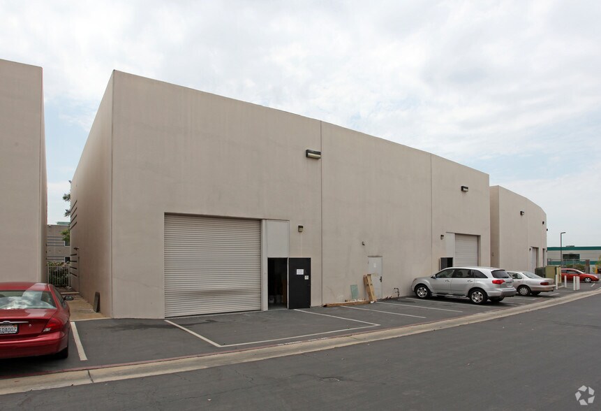 More Photos Of 9924 Mesa Rim Rd, San Diego Research And Development For Lease