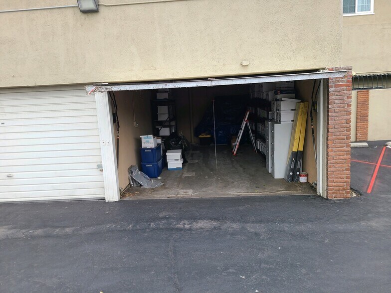 More Photos Of 1913 E 17th St, Santa Ana Office For Sale