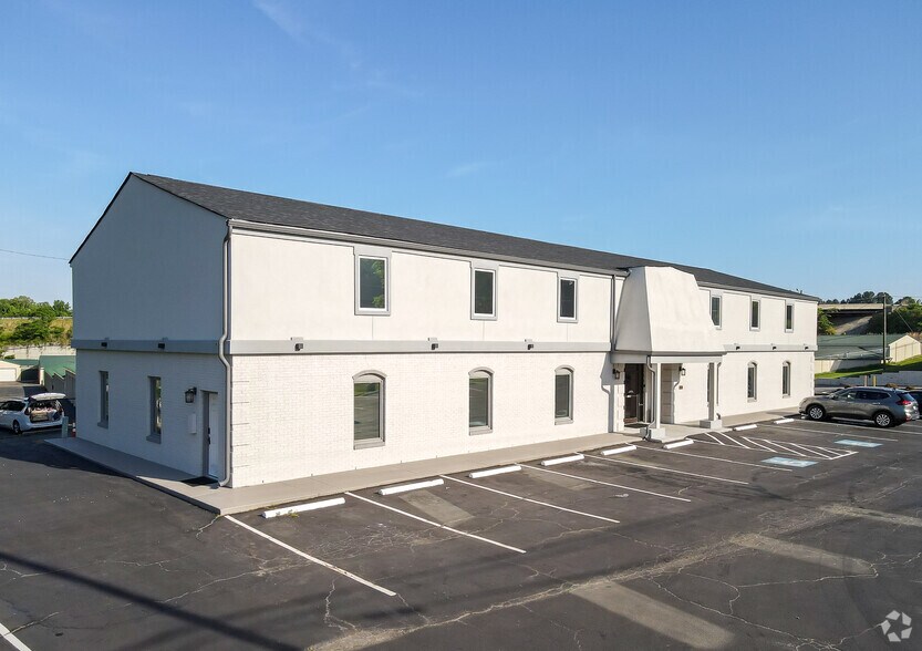 Primary Photo Of 1121 Old Concord Rd, Salisbury Office For Sale