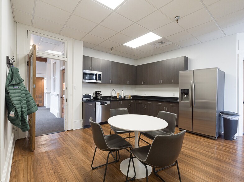 More Photos Of 600 1st Ave, Seattle Coworking Space