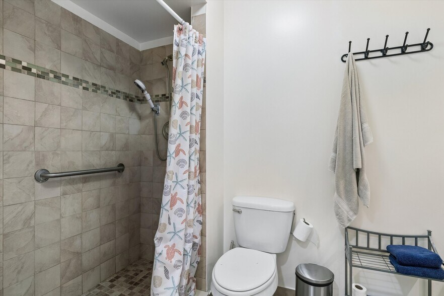 More Photos Of 2421 E Cairo Dr, Tempe Healthcare For Sale